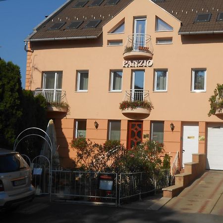 Kalman Panzio Bed & Breakfast Сегед Екстериор снимка