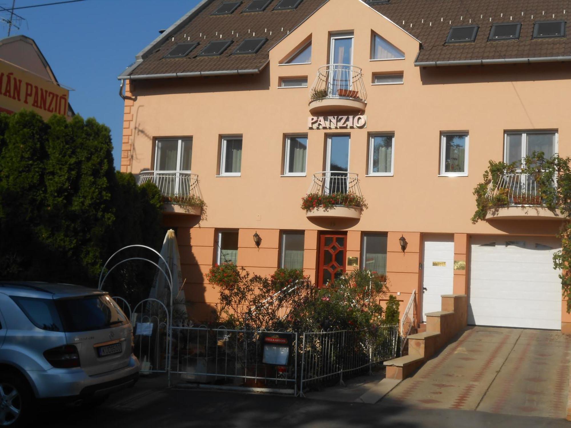 Kalman Panzio Bed & Breakfast Сегед Екстериор снимка