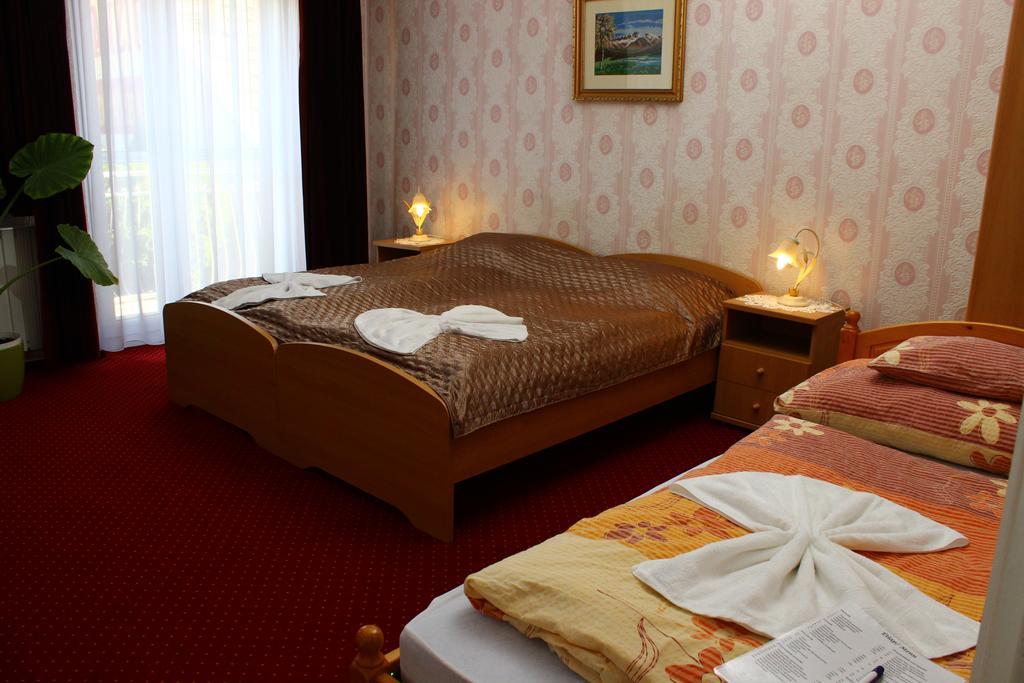 Kalman Panzio Bed & Breakfast Сегед Екстериор снимка