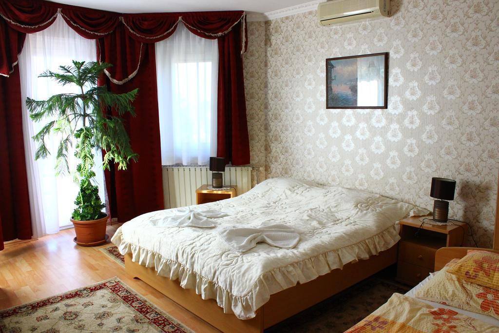 Kalman Panzio Bed & Breakfast Сегед Екстериор снимка