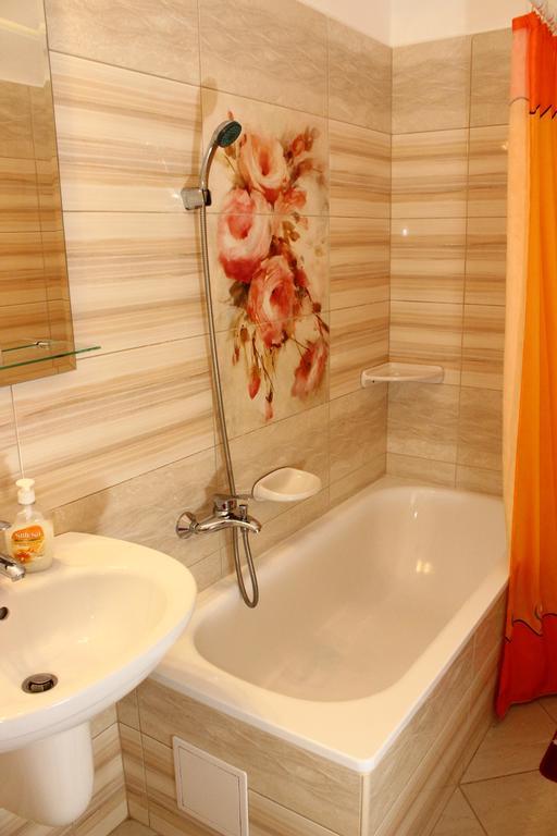 Kalman Panzio Bed & Breakfast Сегед Екстериор снимка