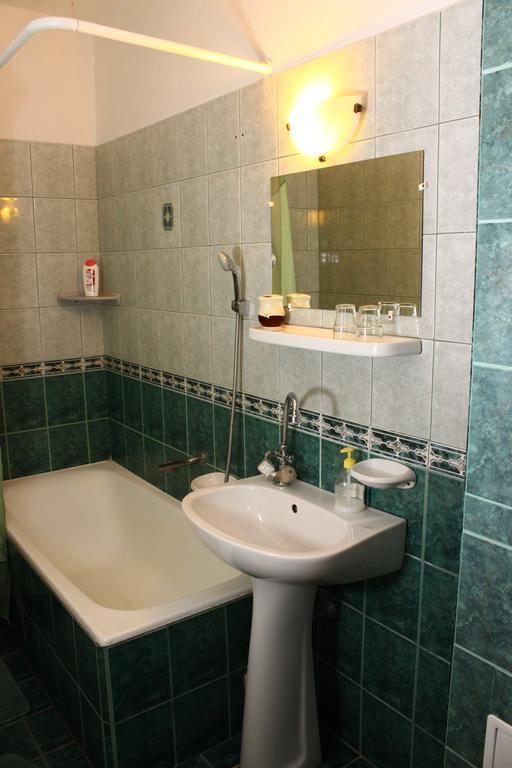 Kalman Panzio Bed & Breakfast Сегед Екстериор снимка