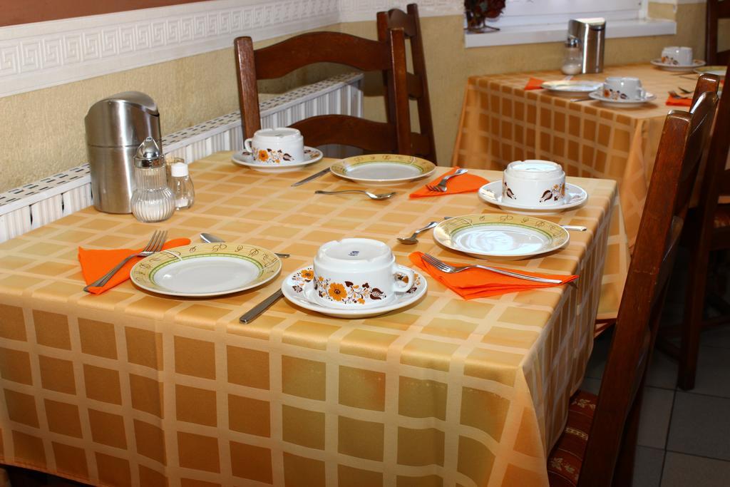 Kalman Panzio Bed & Breakfast Сегед Екстериор снимка