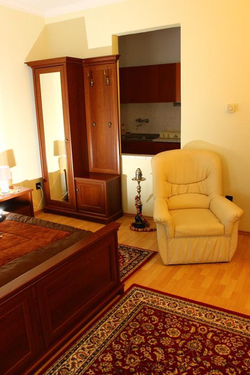 Kalman Panzio Bed & Breakfast Сегед Екстериор снимка