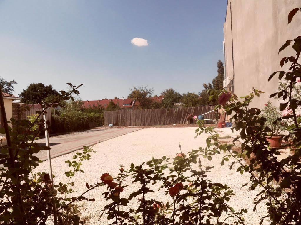 Kalman Panzio Bed & Breakfast Сегед Екстериор снимка